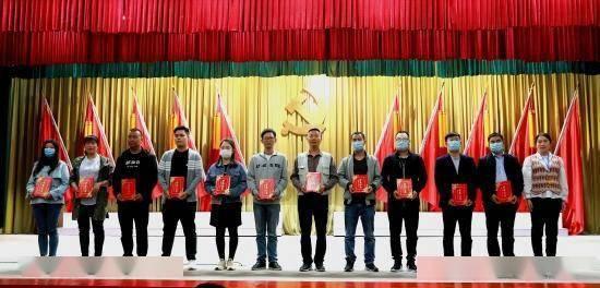 海外侨胞列席河南两会：关注中医药等走出去